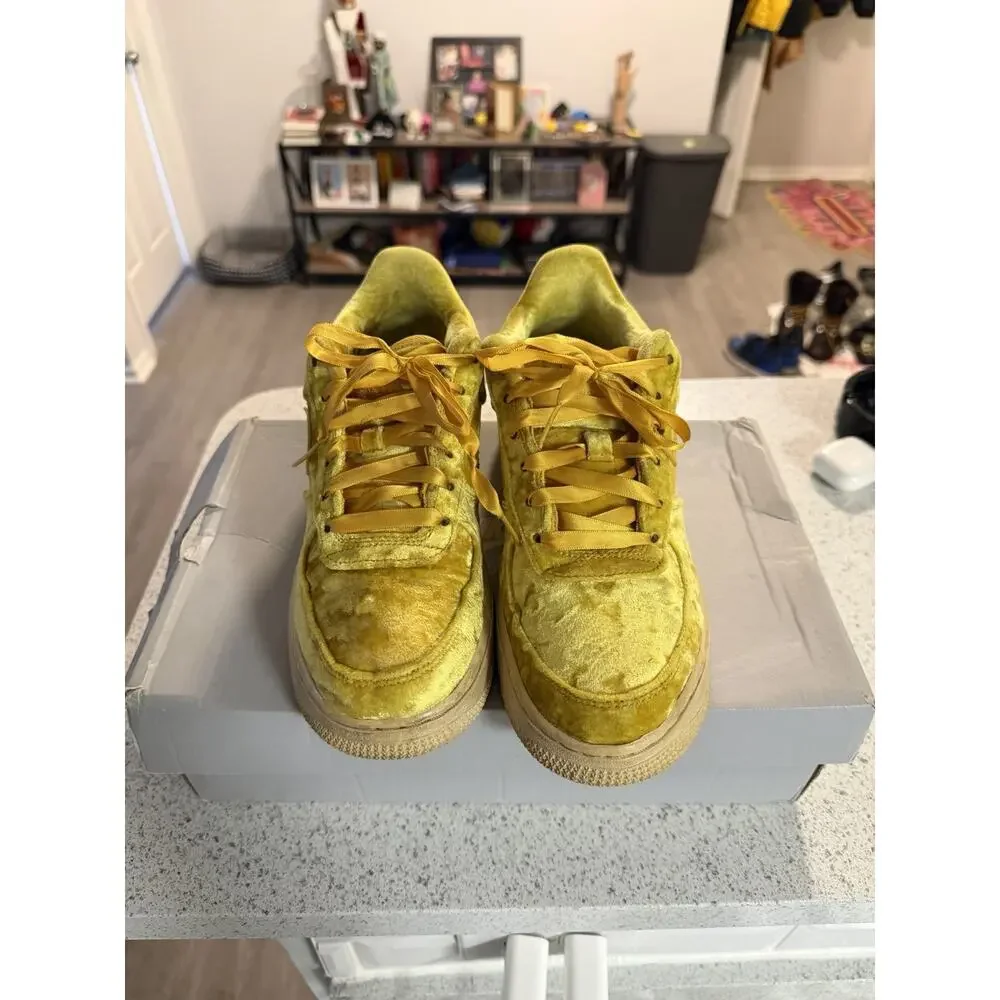 Nike size 5y